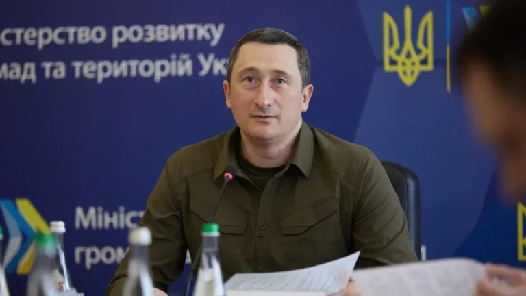 НАБУ і САП закликають відсторонити міністра Олексія Чернишова від посади, а також призначити йому заставу